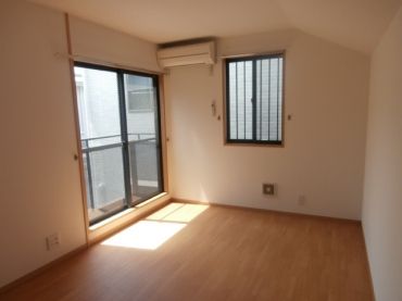 �y���ԁE���r���O�z�@