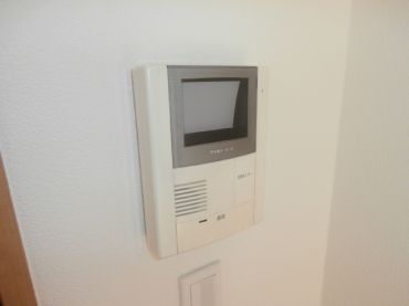 �y�Z�L�����e�B�z�@