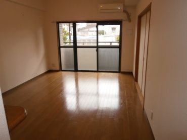 �y���ԁE���r���O�z�@