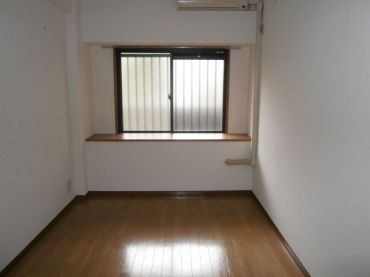 �y�Q���z�@