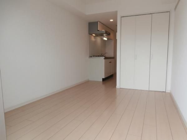 �y���ԁE���r���O�z�@