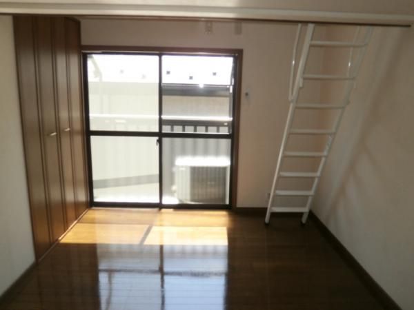 �y���ԁE���r���O�z�@