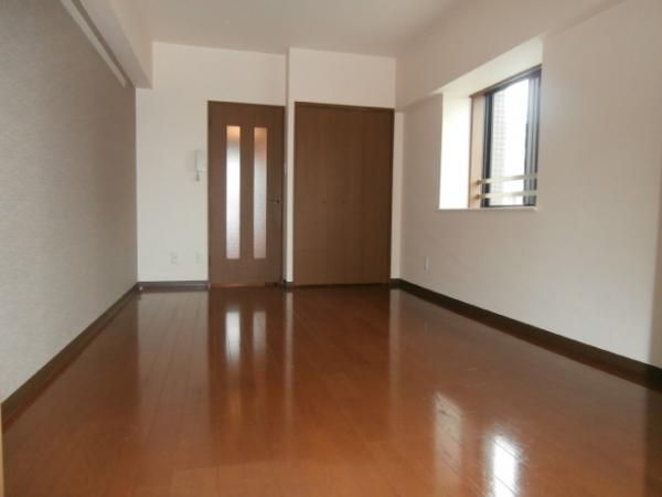 �y���ԁE���r���O�z�@