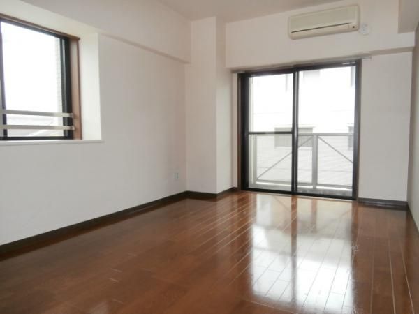 �y���ԁE���r���O�z�@