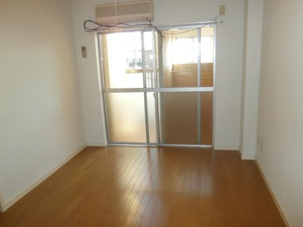 �y���ԁE���r���O�z�@