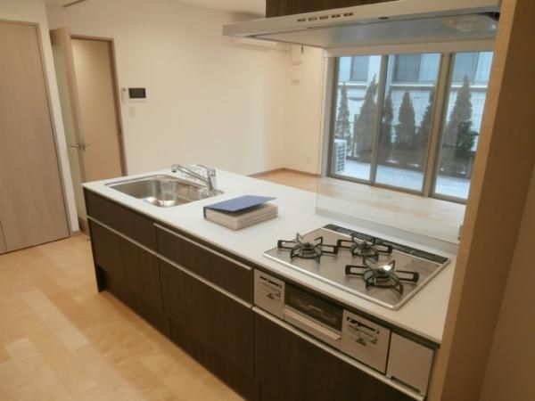 �y�L�b�`���z�@