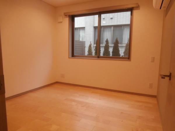 �y�Q���z�@