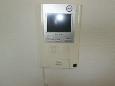 �y�Z�L�����e�B�z�@