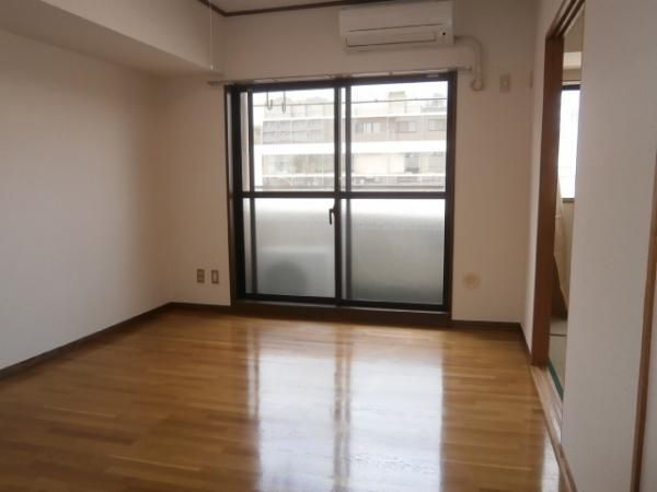 �y���ԁE���r���O�z�@