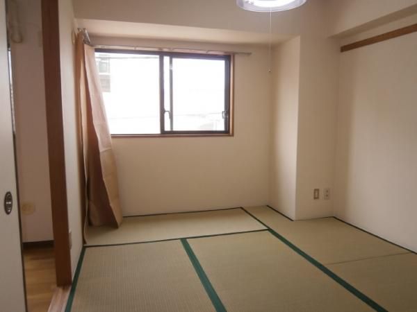 �y�Q���z�@