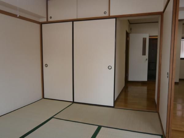 �y�Q���z�@