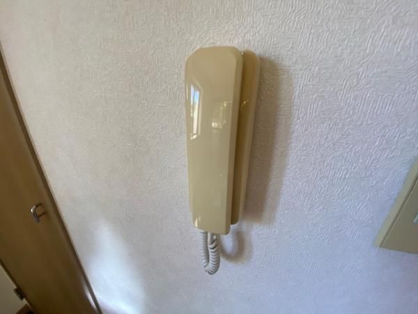 �y�Z�L�����e�B�z�@