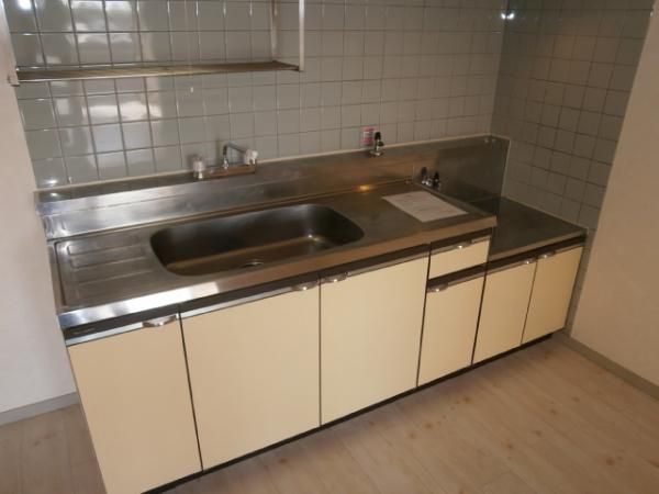 �y�L�b�`���z�@