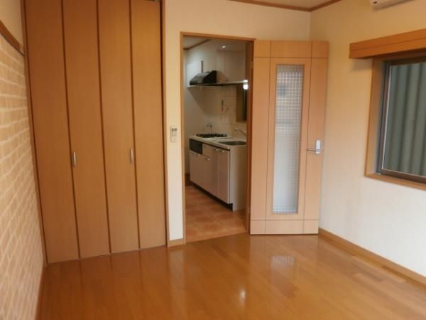 �y���ԁE���r���O�z�@