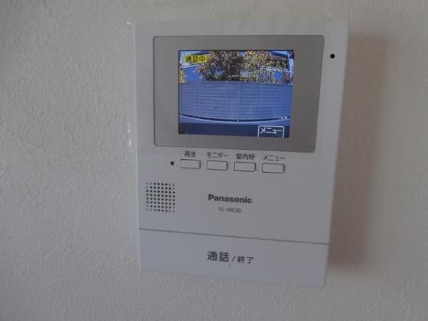 �y�Z�L�����e�B�z�@