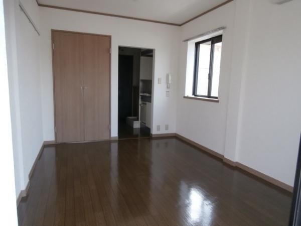 �y���ԁE���r���O�z�@