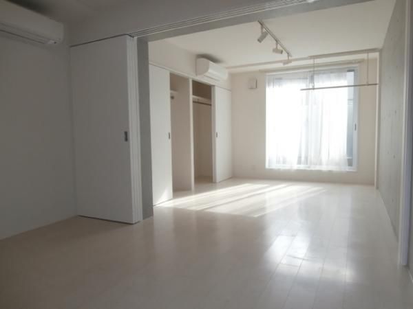 �y���ԁE���r���O�z�@