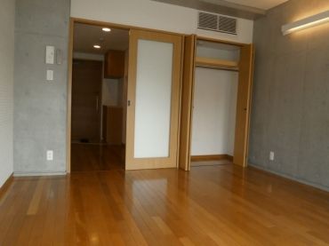 �y���ԁE���r���O�z�@