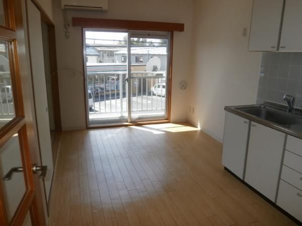 �y���ԁE���r���O�z�@