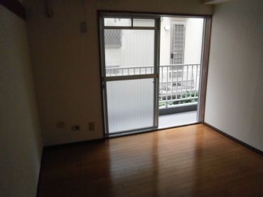 �y���ԁE���r���O�z�@