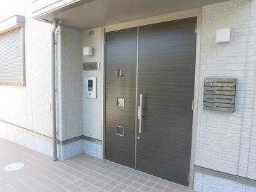 �y�G���g�����X�z�@