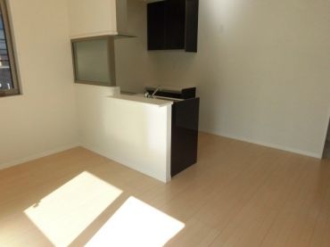 �y�����E���r���O�z�@