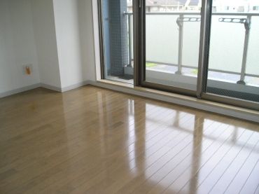 �y���ԁE���r���O�z�@