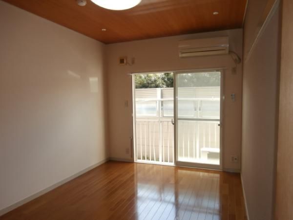 �y���ԁE���r���O�z�@