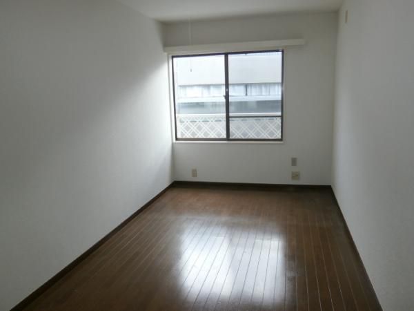 �y���ԁE���r���O�z�@