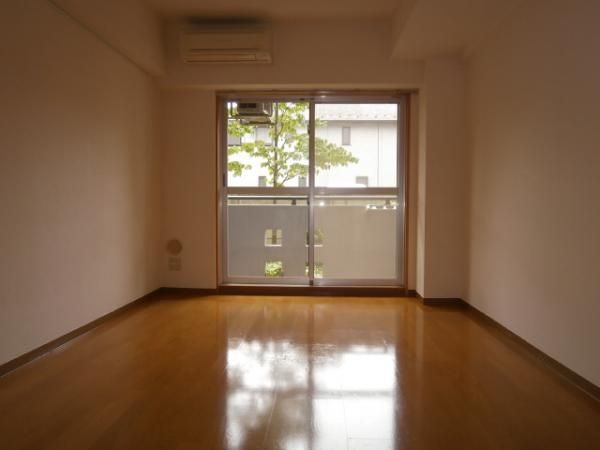 �y���ԁE���r���O�z�@