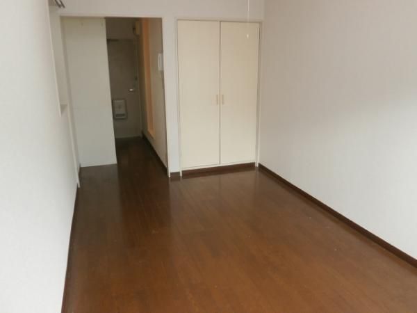 �y���ԁE���r���O�z�@