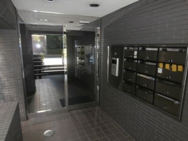 �y�G���g�����X�z�@