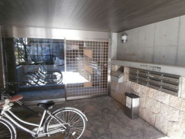 �y�G���g�����X�z�@