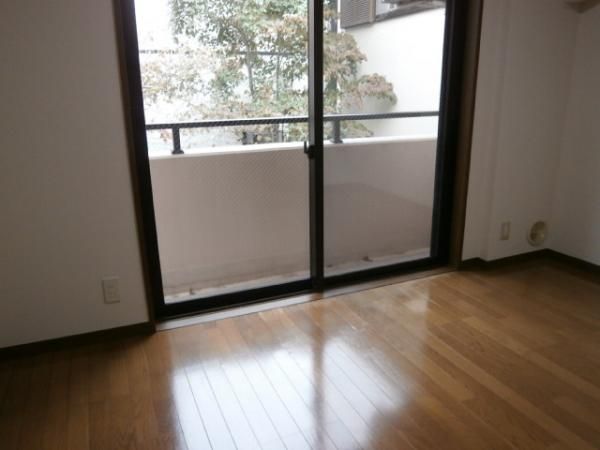 �y���ԁE���r���O�z�@