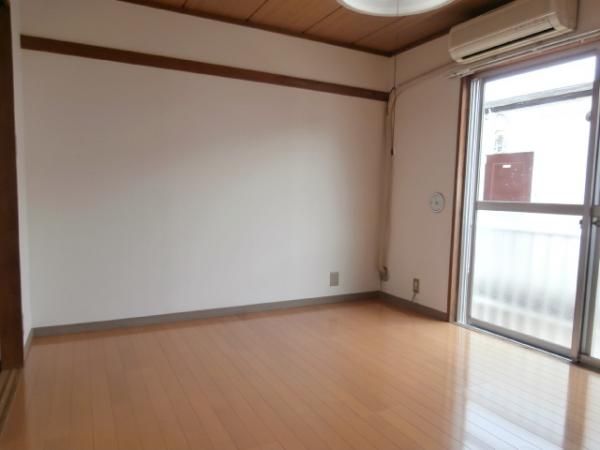 �y���ԁE���r���O�z�@