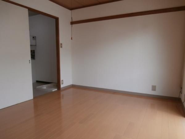 �y���ԁE���r���O�z�@