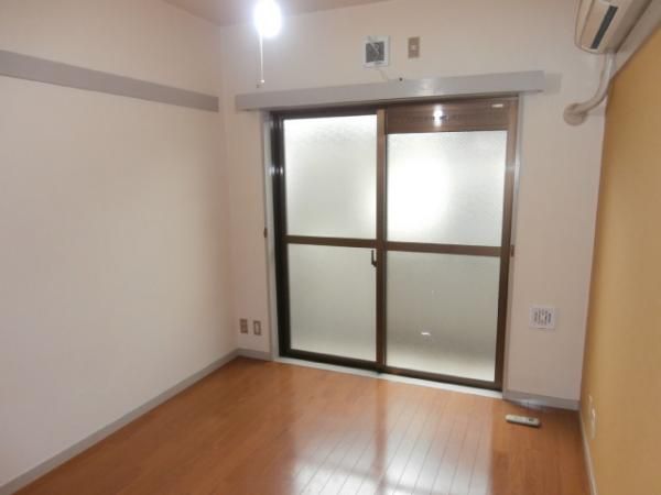 �y���ԁE���r���O�z�@