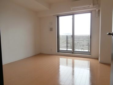 �y���ԁE���r���O�z�@