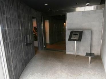 �y�G���g�����X�z�@