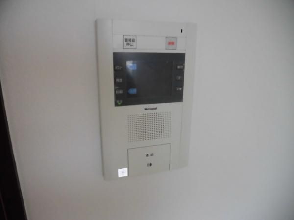 �y�Z�L�����e�B�z�@