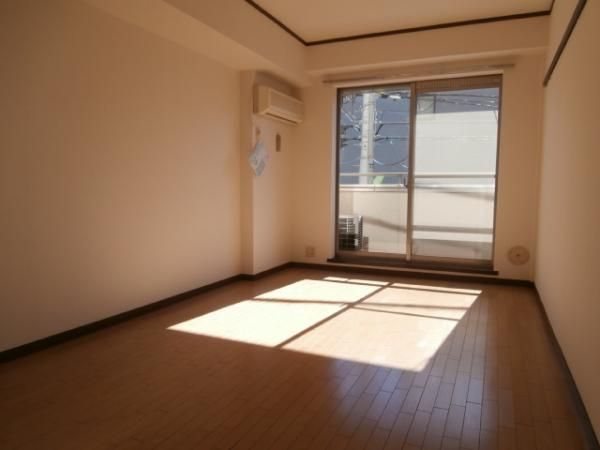 �y���ԁE���r���O�z�@