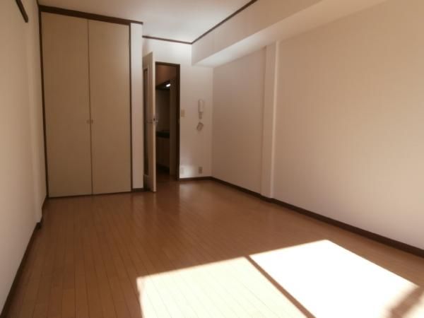 �y���ԁE���r���O�z�@