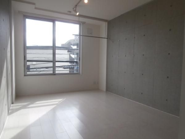 �y���ԁE���r���O�z�@