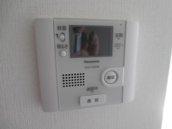 �y�Z�L�����e�B�z�@