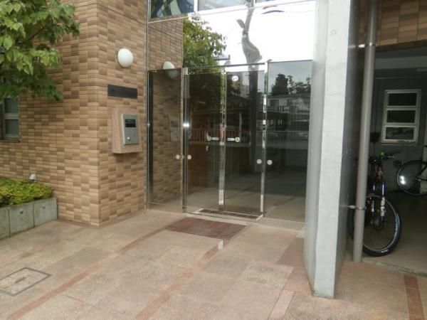 �y�G���g�����X�z�@