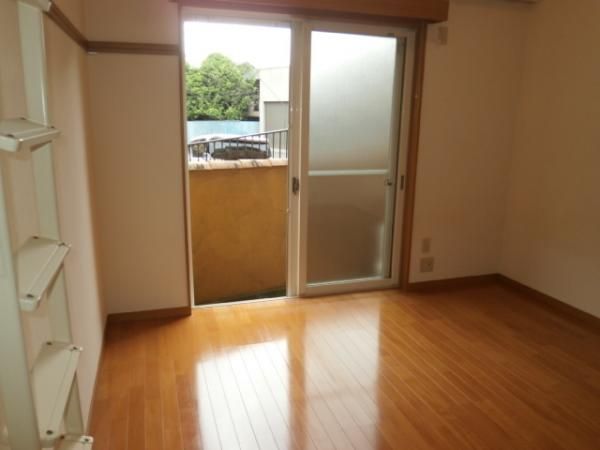 �y���ԁE���r���O�z�@