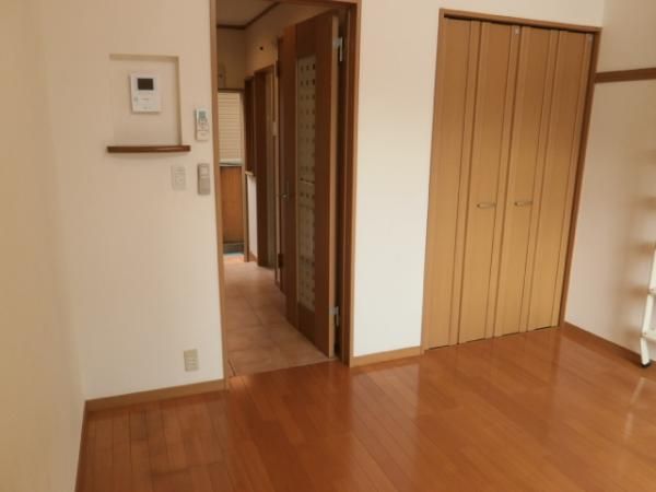 �y���ԁE���r���O�z�@