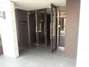 �y�G���g�����X�z�@