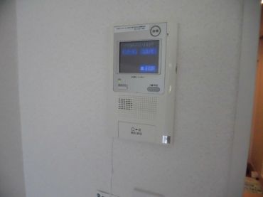 �y�Z�L�����e�B�z�@