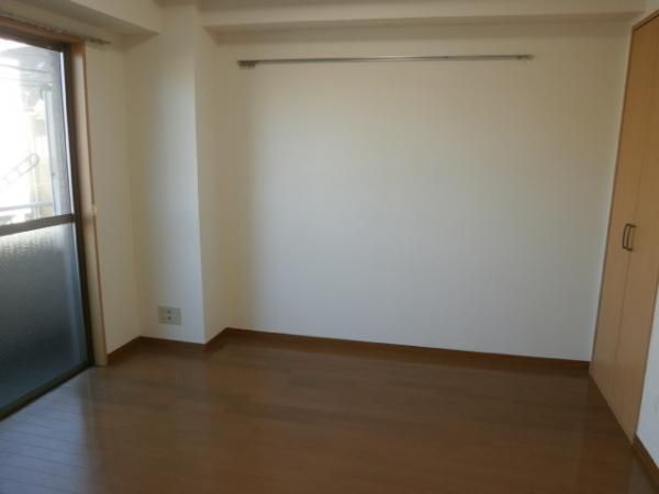 �y���ԁE���r���O�z�@